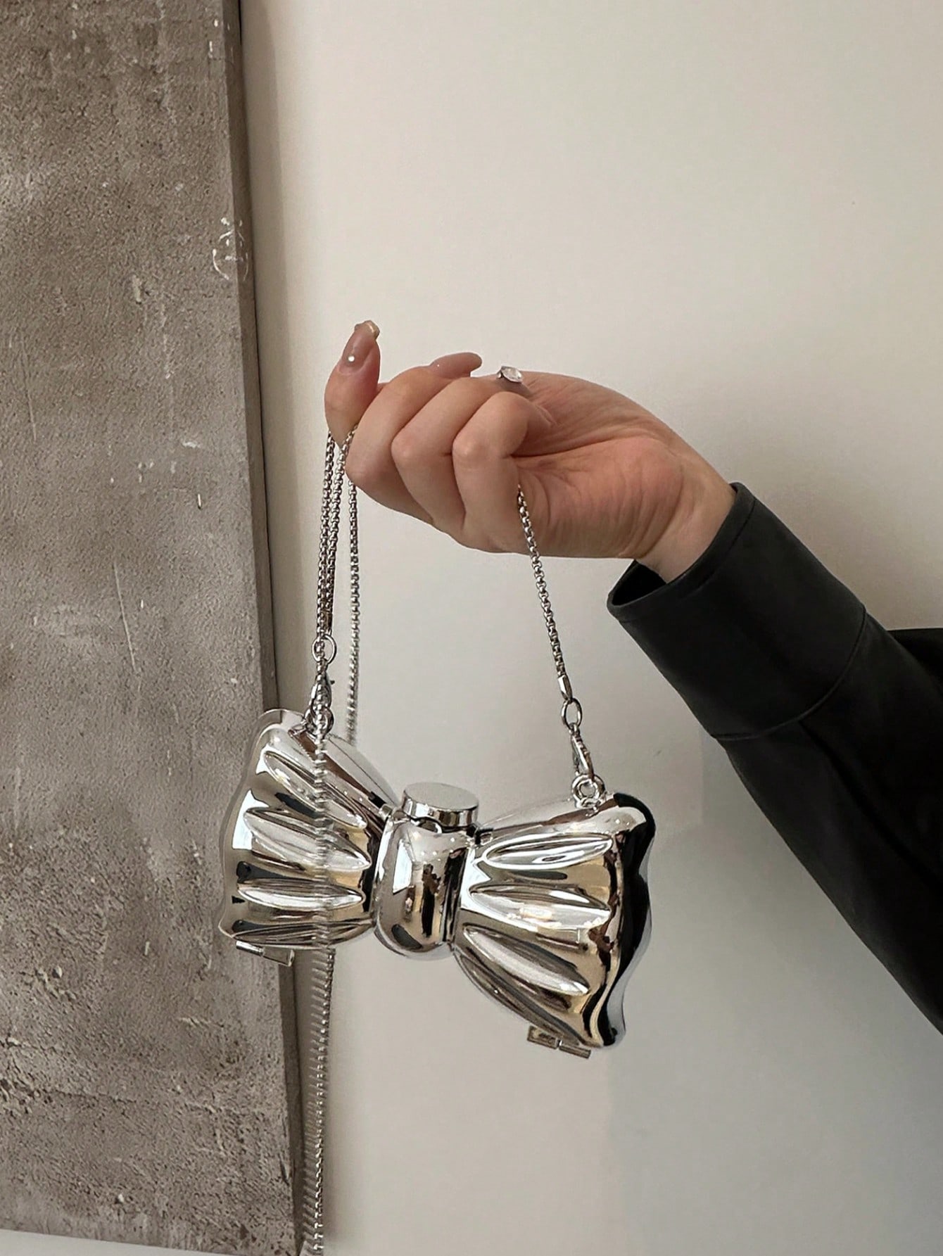 Tie Clip Silver - Mini pochette à main décorée d'un