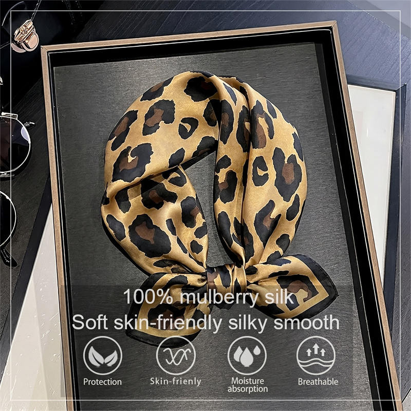 Scarf Silk Square - Foulard carré 100% soie imprimé léopard,