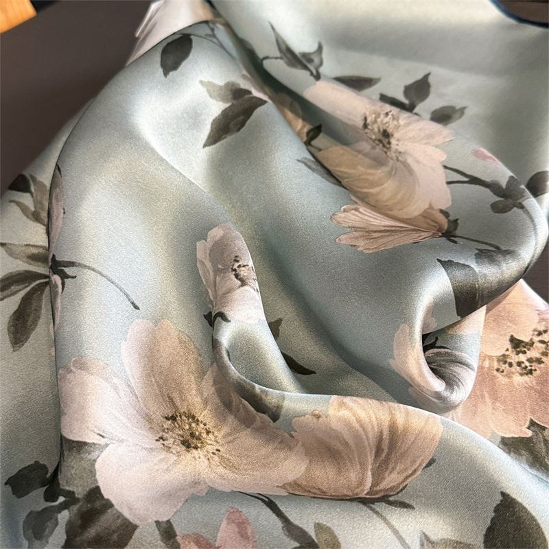 100% foulard en soie Bandana f - Scarf Silk Square avis et prix