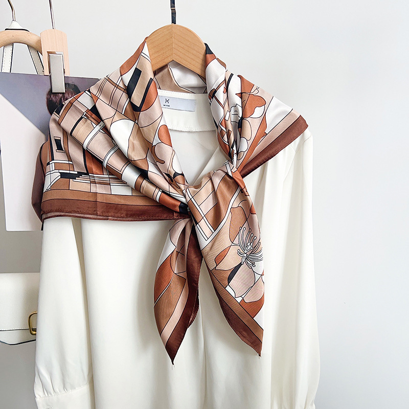 Nouveau Foulard Carré en Soie  - Scarf Silk Square avis et prix